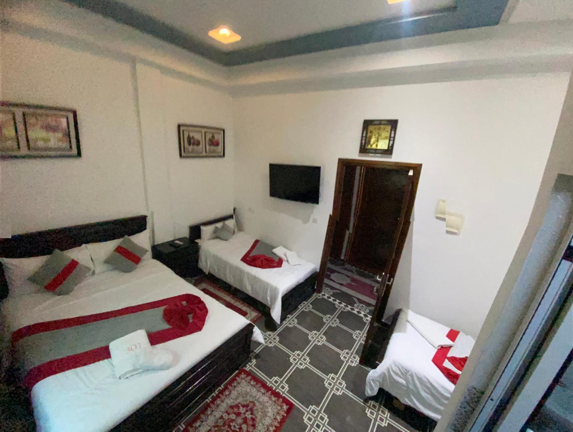 Hotel Biarritz 丹吉尔 外观 照片